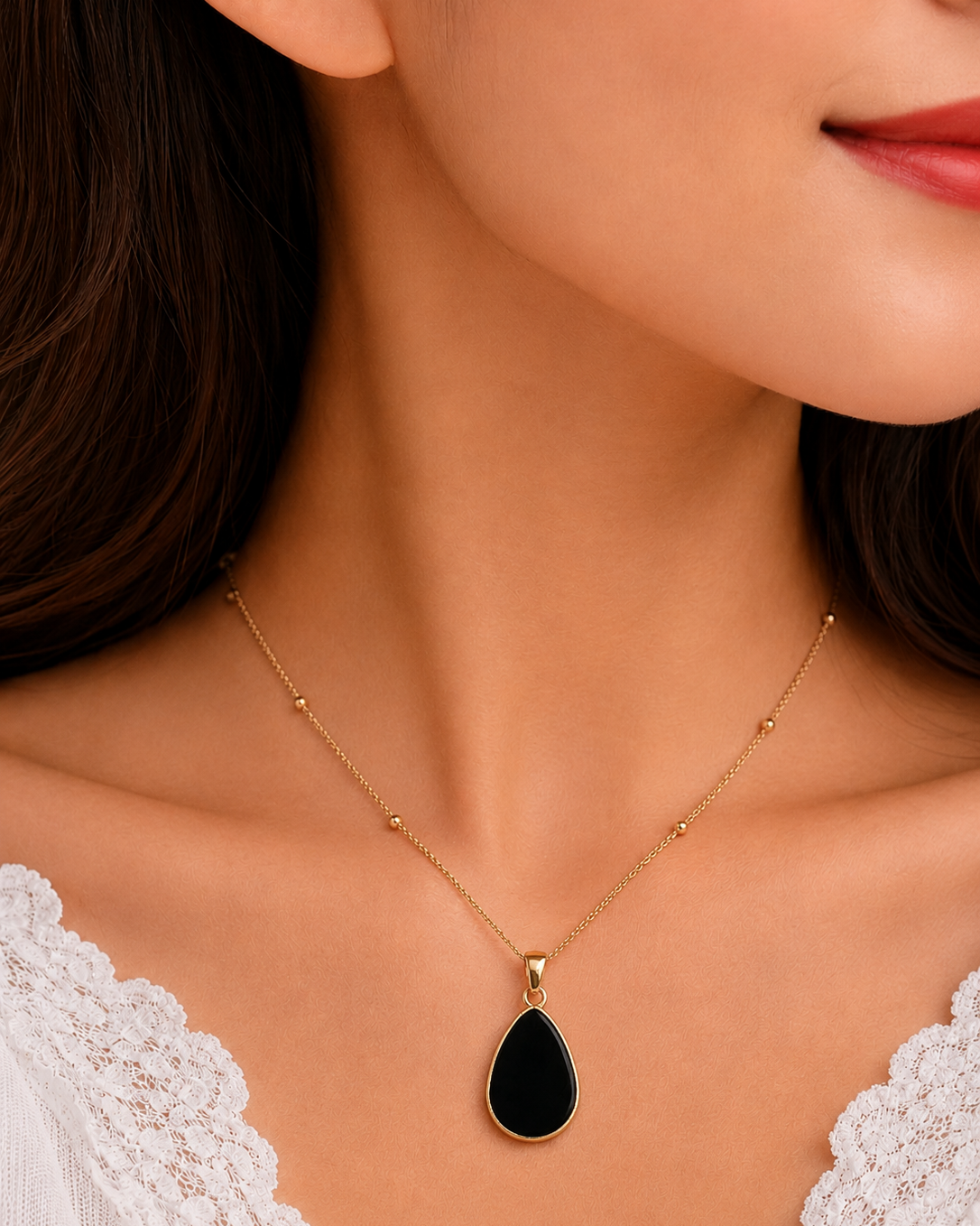 Elegant Black Teardrop Pendant Necklace for Women