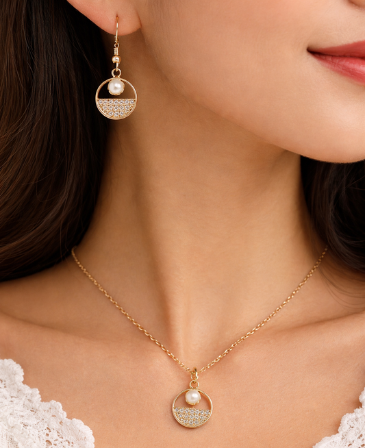 Elegant Pearl & Crystal Circle Necklace Set