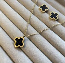 Elegant Black Clover Pendant & Earrings Set